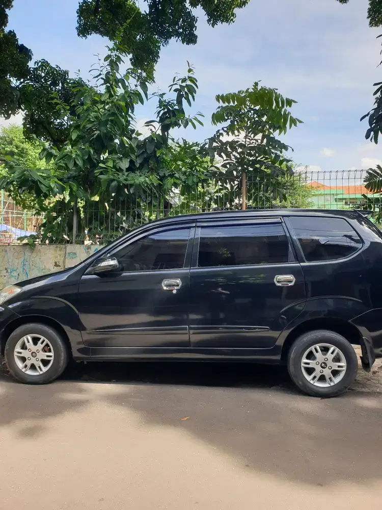 Daihatsu Xenia 2010 Bensin