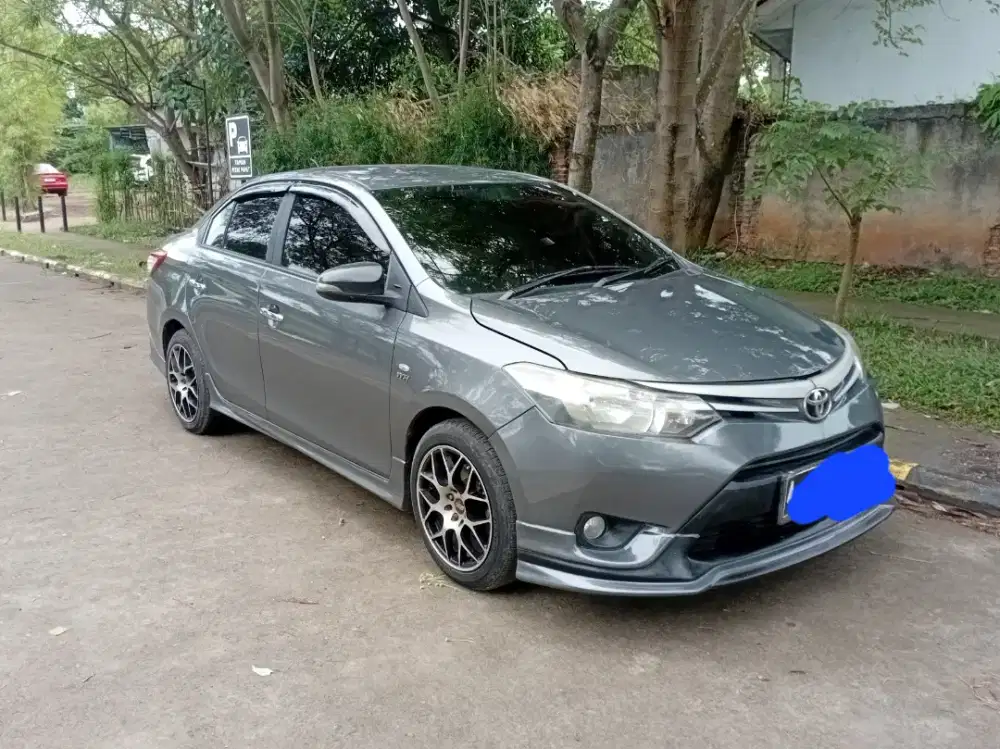 Toyota vios limo 2015