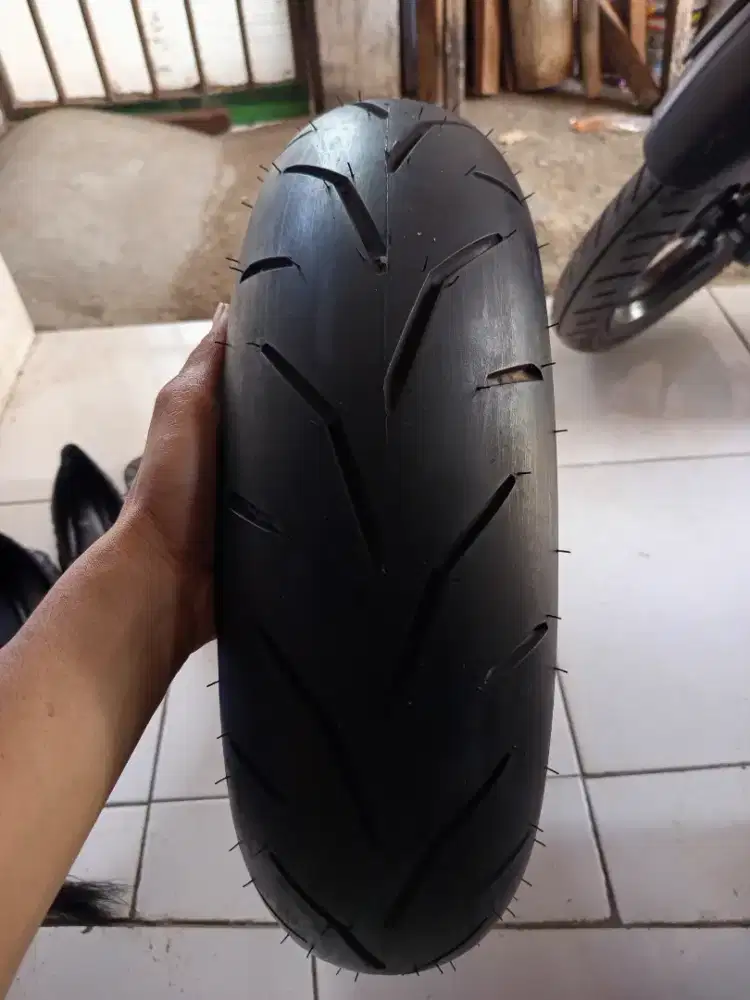 ban belakang aerox 140/70 ..