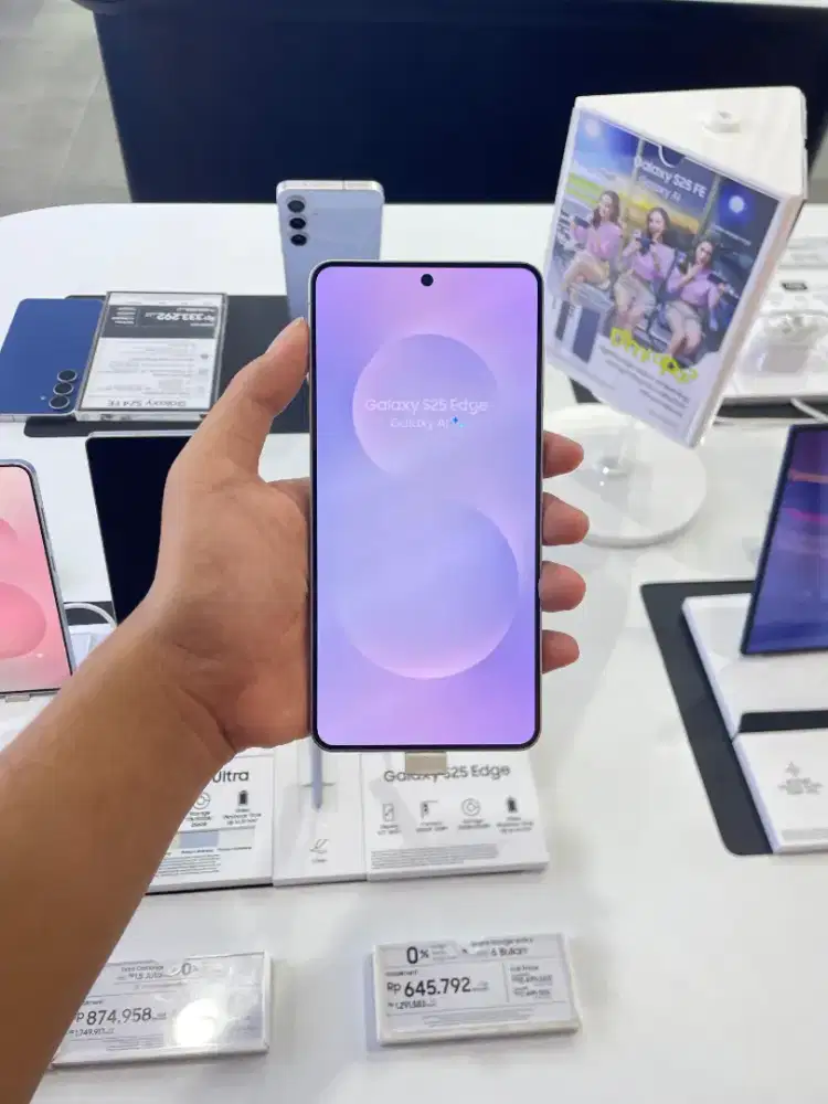 Cicilan Samsung S25 Edge pakai HomeCredit
