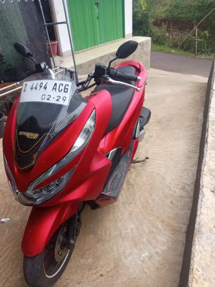 Dijual Honda pcx 2019 merah merona