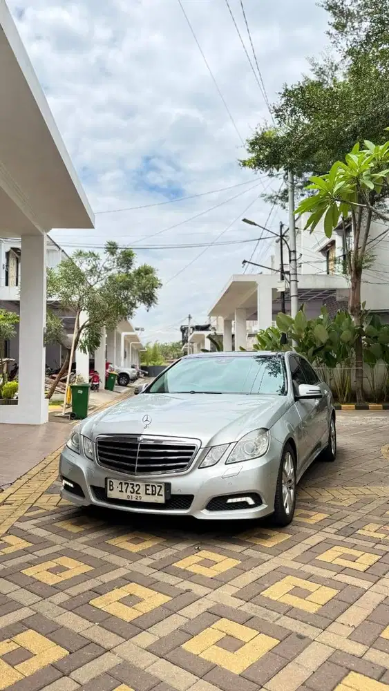 Mercedes Benz W 212 E 300 Mercy 2010 Silver 2009 2011 Jual cepat bu