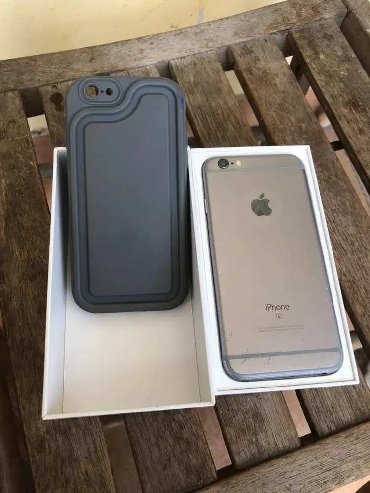 iphone 6s 128gb memory gede harga pas 550. nego gak respon , SORRY