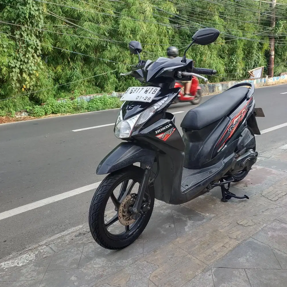 Honda Beat Fi 2013 (Orisinil mesin Aluss Lengkap Bagus Hitam)