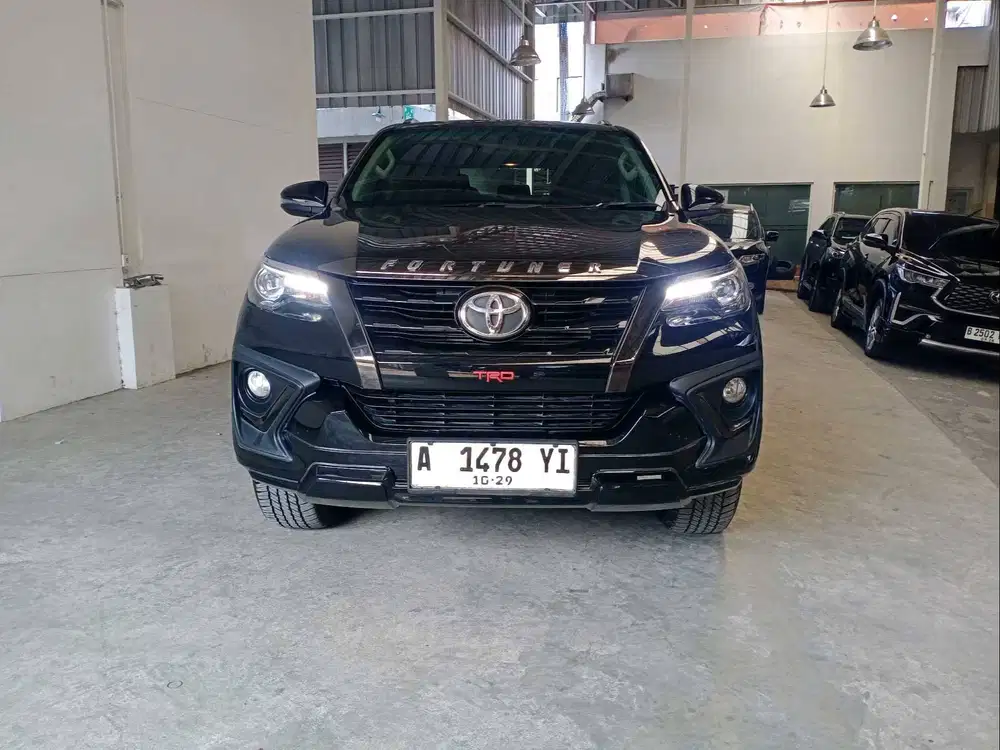 Toyota Fortuner 2.4 VRZ TRD AT 2019 Hitam PREMIUM A1478YI