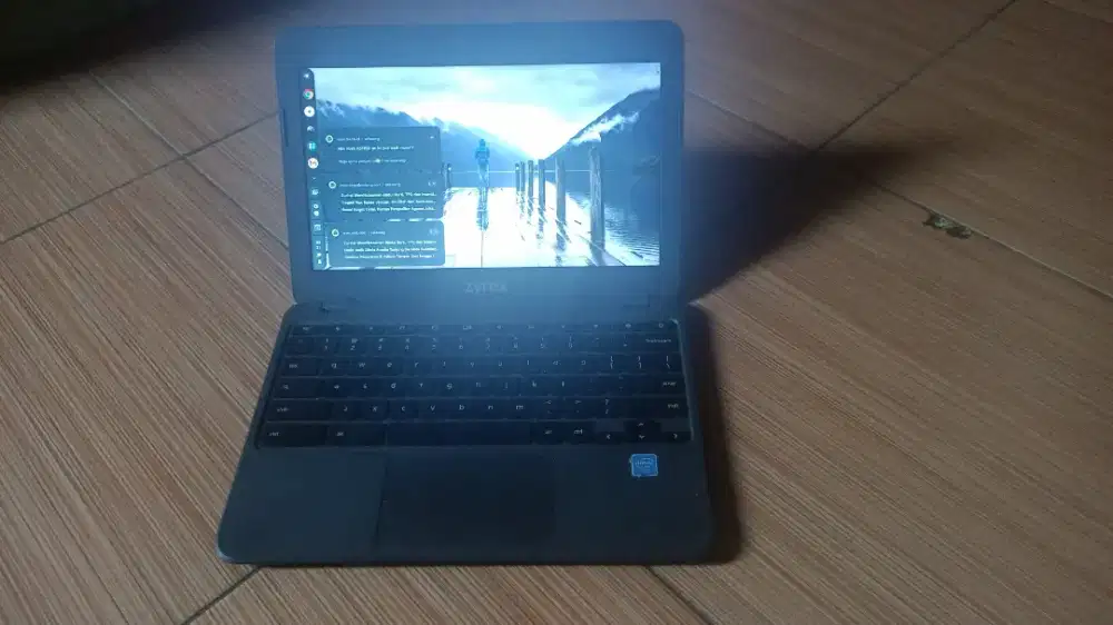 Dijual chromebook Zyrex m432i abu