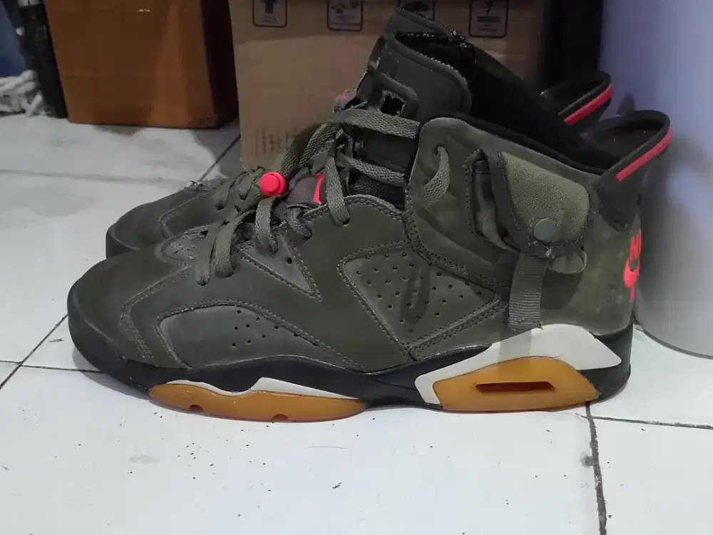 Jordan Retro 6 Travis Scott Size 44 ORIGINAL