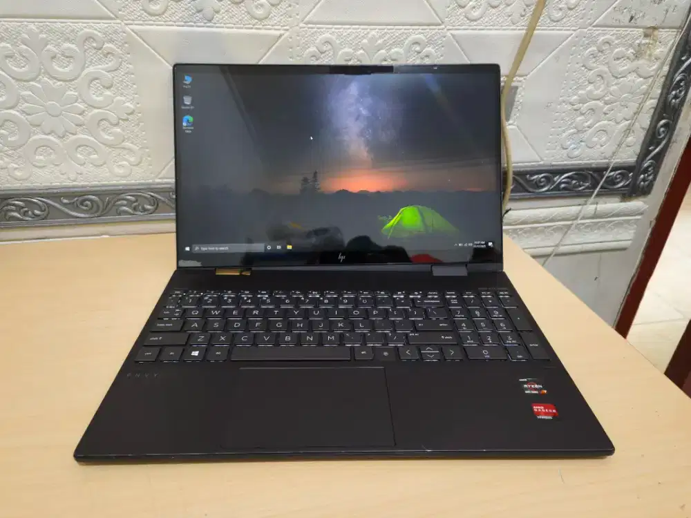 Laptop HP Envy X360-15 AMD Ryzen 7 4700U 8GB/128GB Ada Minus Murah