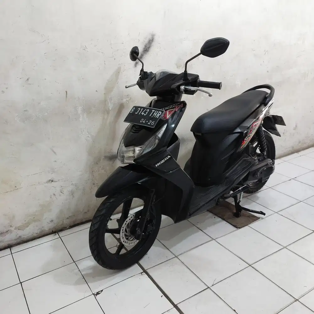Honda Beat karbu 2011 (Orisinil mesin Cakep Bagus Lengkap Hitam)