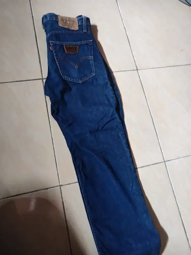 Jual celana levis