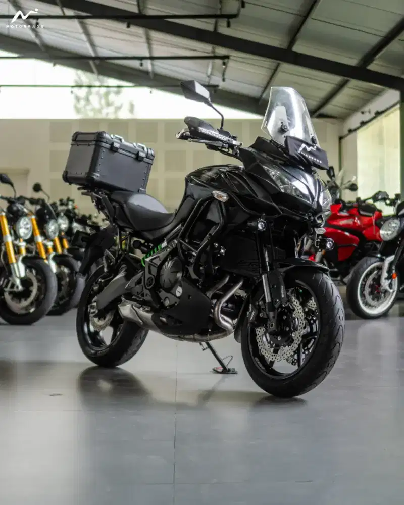 Kawasaki Versys 650 Metallic Matte Carbon Gray 2016