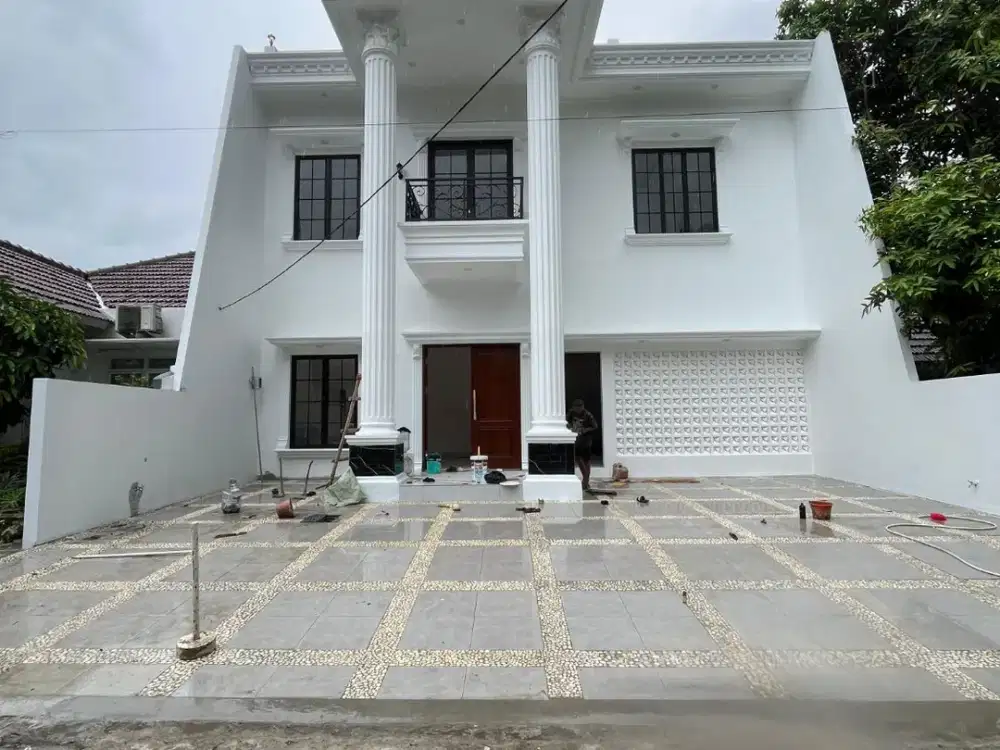 Dijual Rumah Clasic Minimalis dengan Pool Furnished Sebrang Taman Budaya Sentul City