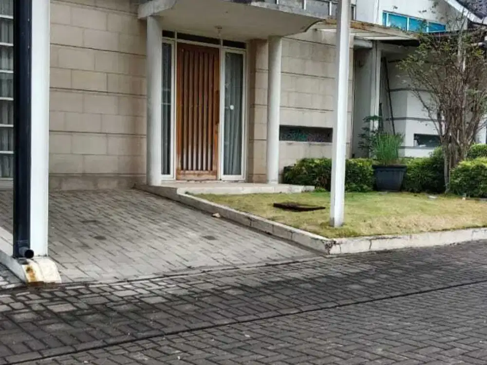 Dijual Rumah di Kota Baru Parahyangan Bandung Barat, Modern Minimalis