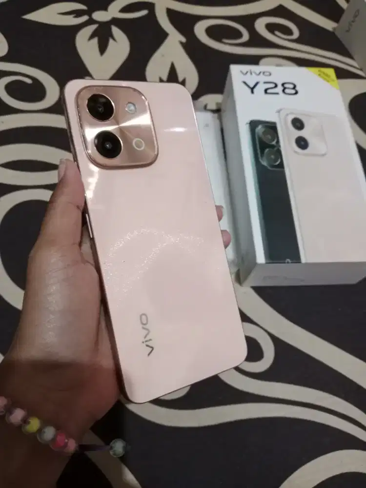 Vivo Y28 8 GB / 256 GB