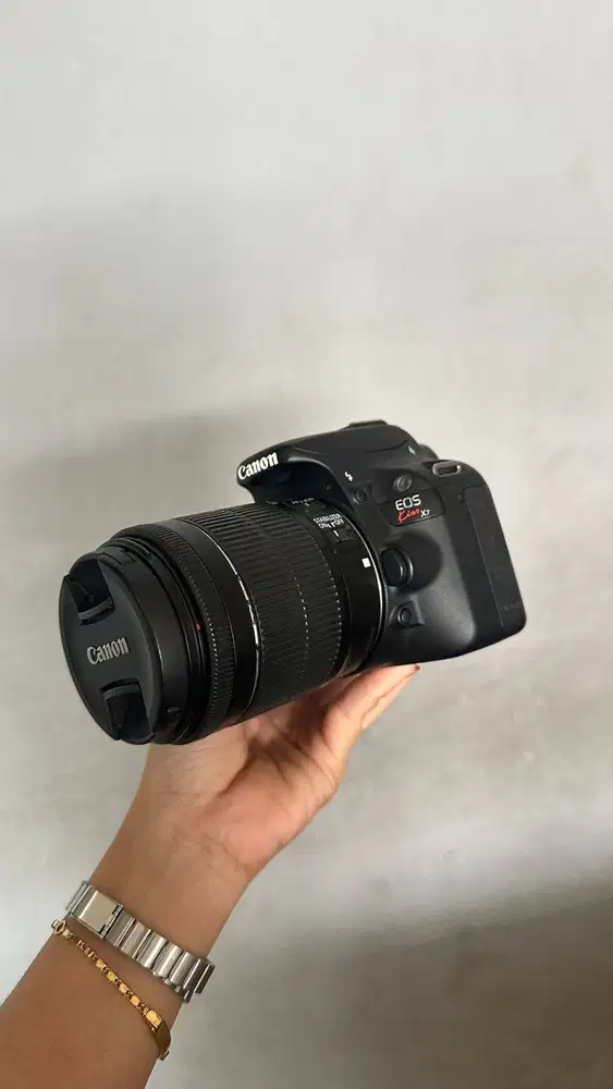 KAMERA CANON KISS X7 + KIT