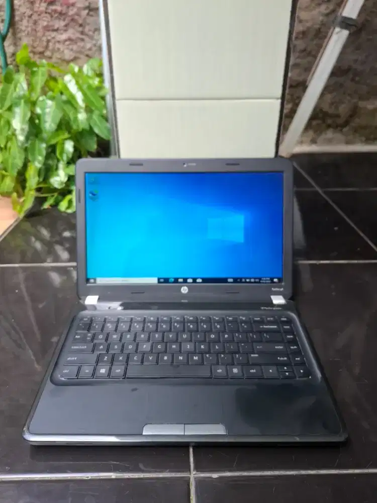 Laptop Hp Pavilion 14 Ram 4GB Siap Pakai No Minus