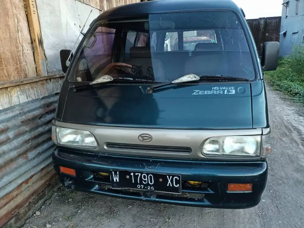 ZEBRA 1.3 thn 1994 HIJAU TUA