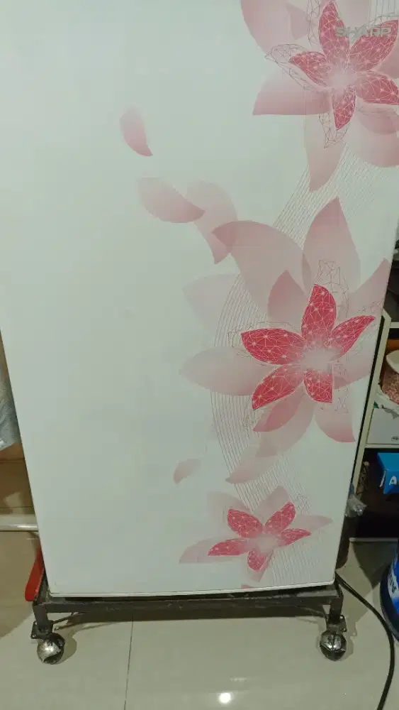 DIJUAL CEPAT KULKAS SHARP BEKAS 1 PINTU