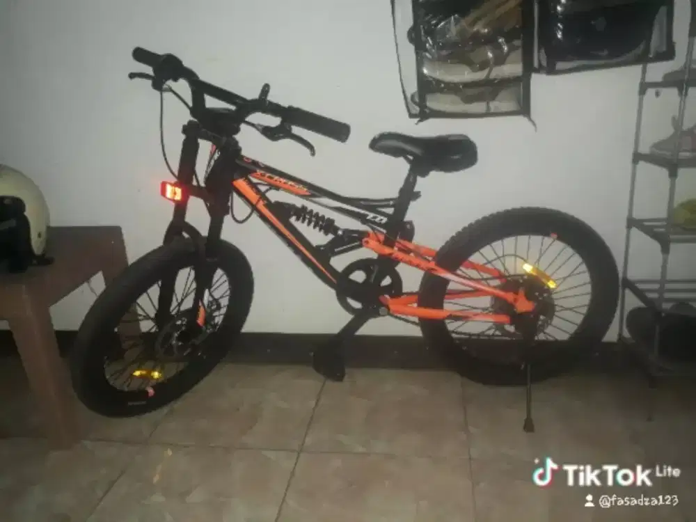 Sepeda gunung pacific x cross