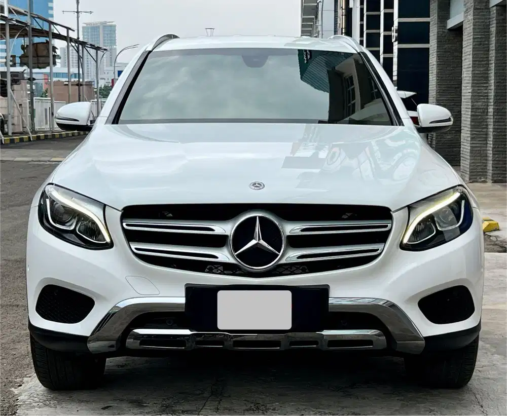 MERCEDES BENZ GLC200 EXCLUSIVE LINE AT 2017