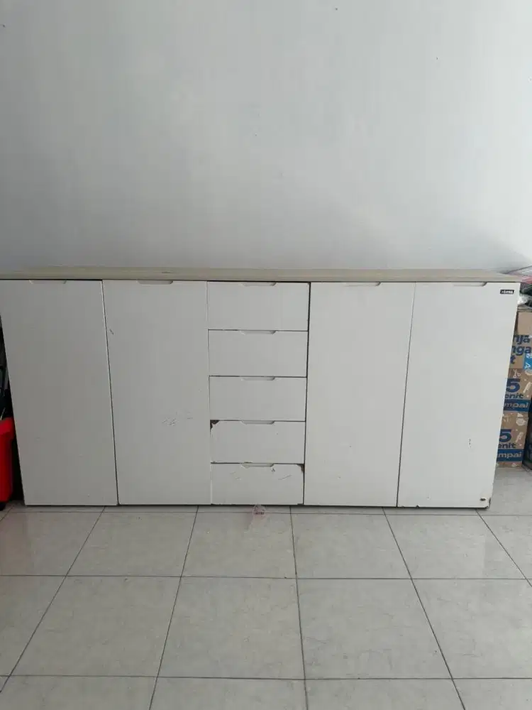 Lemari Sepatu / Kabinet Penyimpanan Informa (Kondisi Bagus)