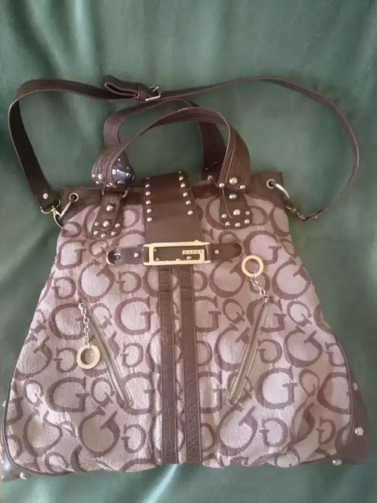 Preloved Tas wanita Guess original kanvas