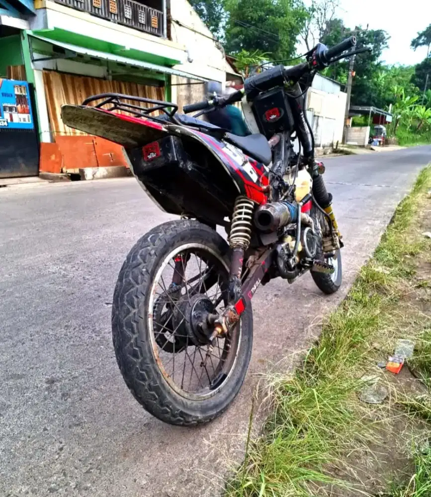 Kawasaki Trail mesin kaze
