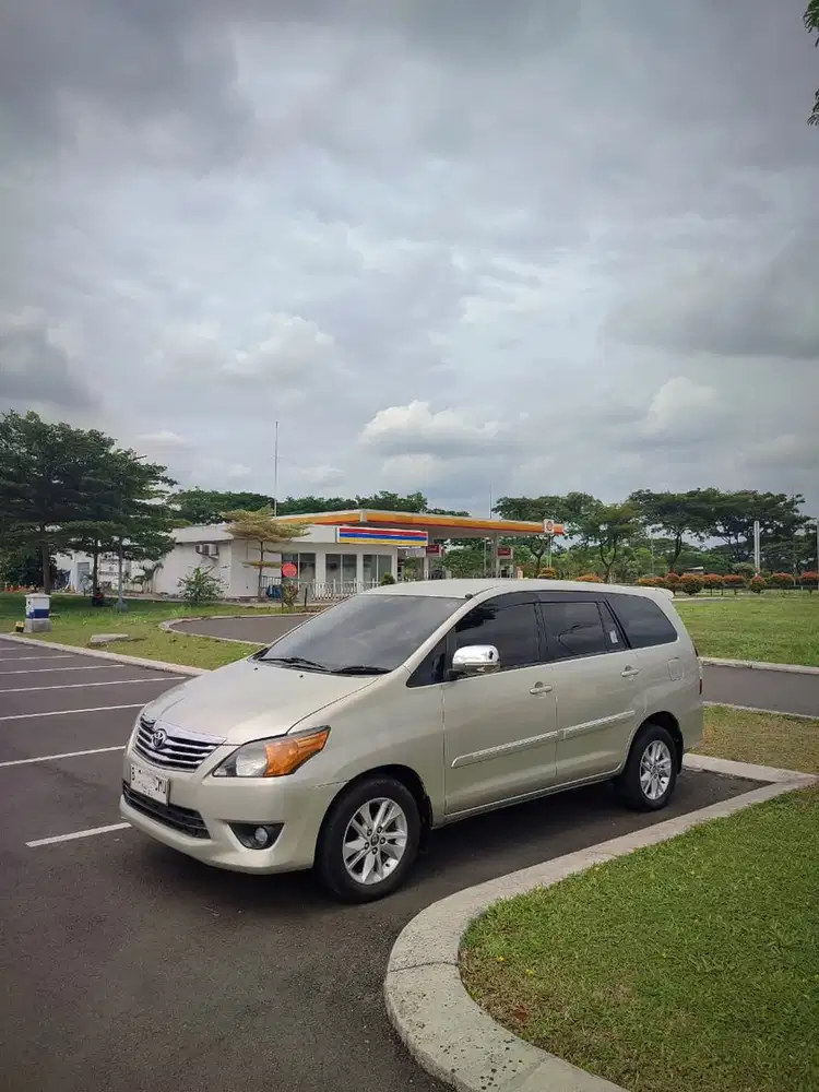 Toyota Kijang Innova 2012 Diesel