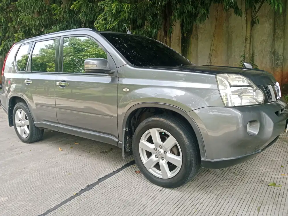 Nissan X-Trail 2010 Bensin