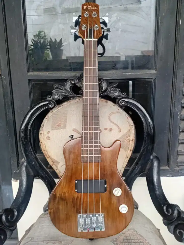B-BASS ELEKTRIK 4 SENAR