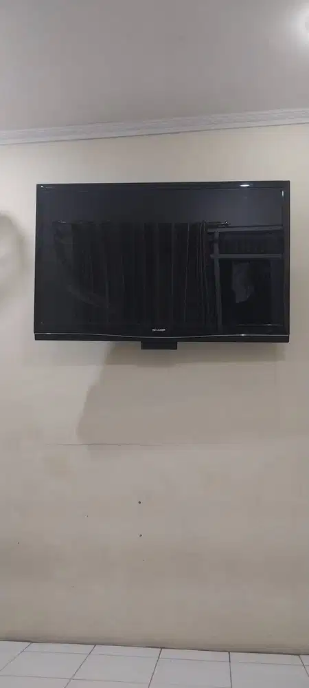 WTS TV ANALOG MERK SHARP AQUOS LED 50 Inchi