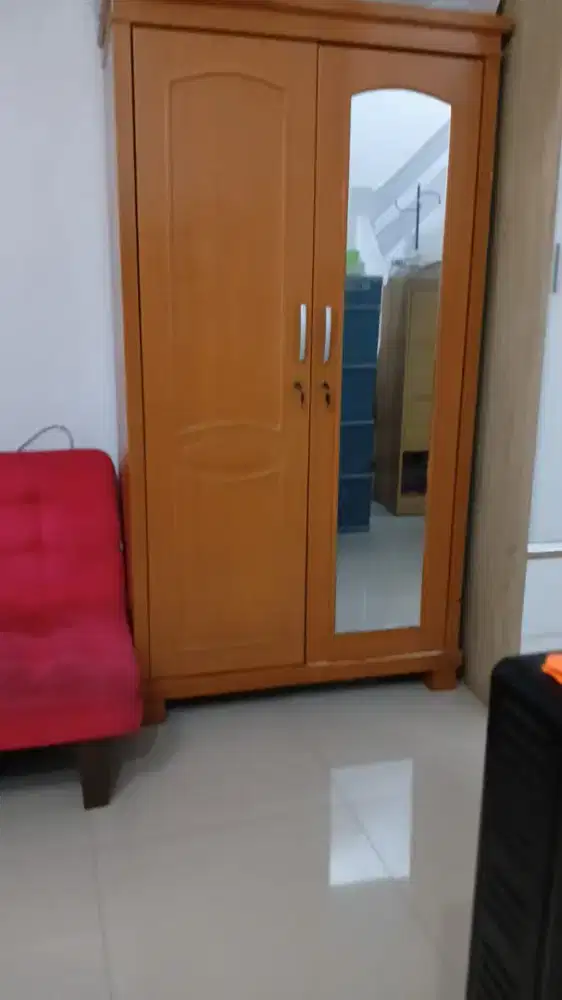 Lemari kayu uk. 100 cm x 180 cm