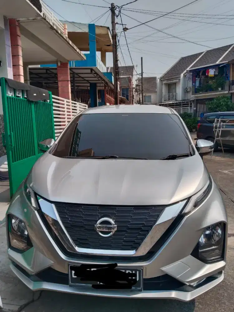 Dijual nissan grand livina 2019 matic