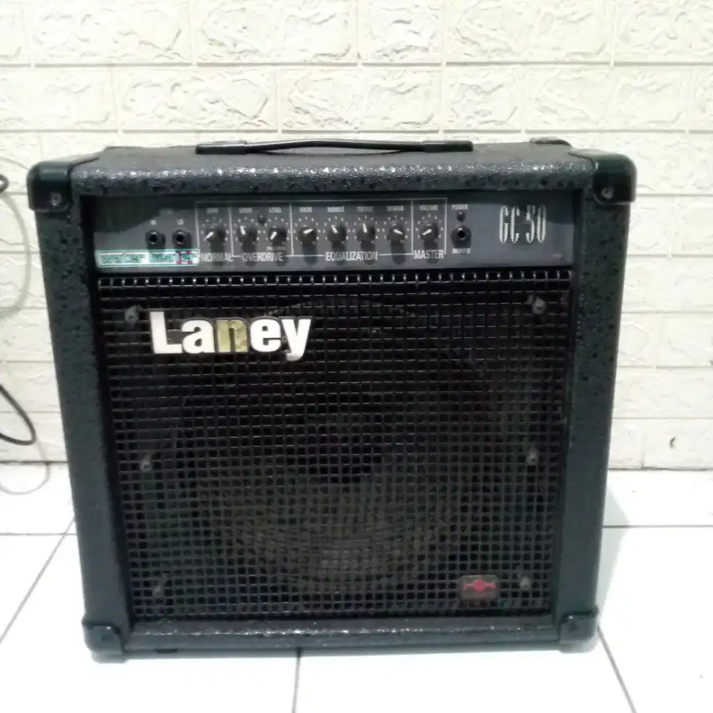 AMPLI GUITAR LANEY 12