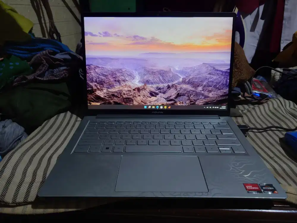 Advan Workplus Heritage 16/512