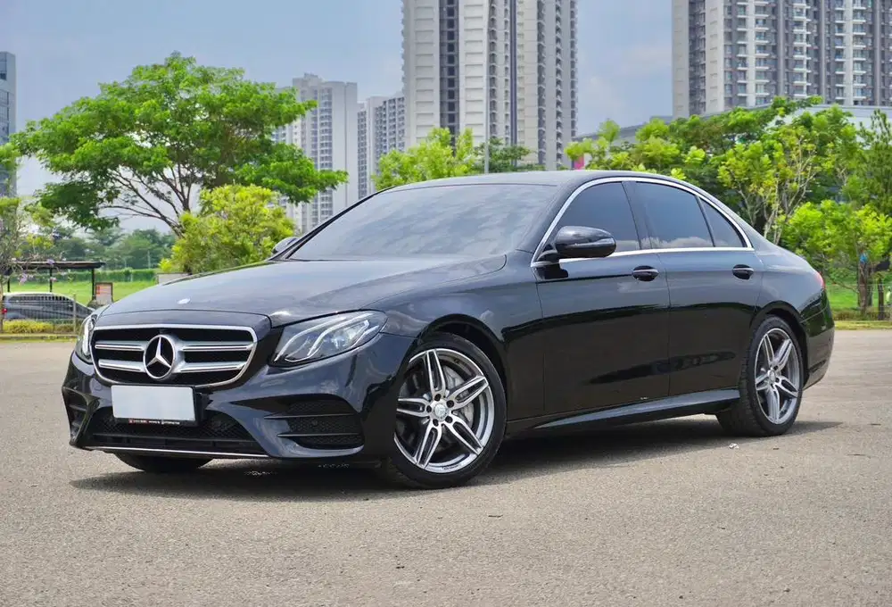 Best Deal Mercedes E300 W213  AMG Full Option 2017 Hitam DP Ringan