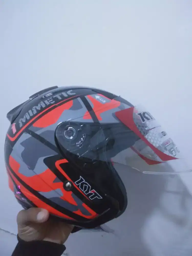 Helm merk'KYT,kondisi msh baru