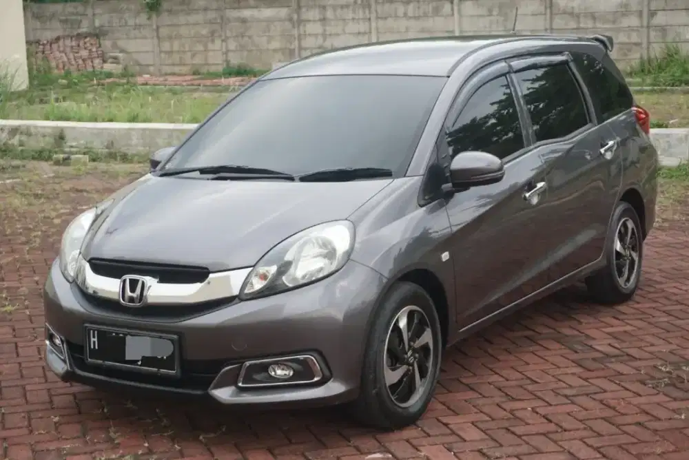 Honda mobilio 2016 ac digital lowkm  manual istwa