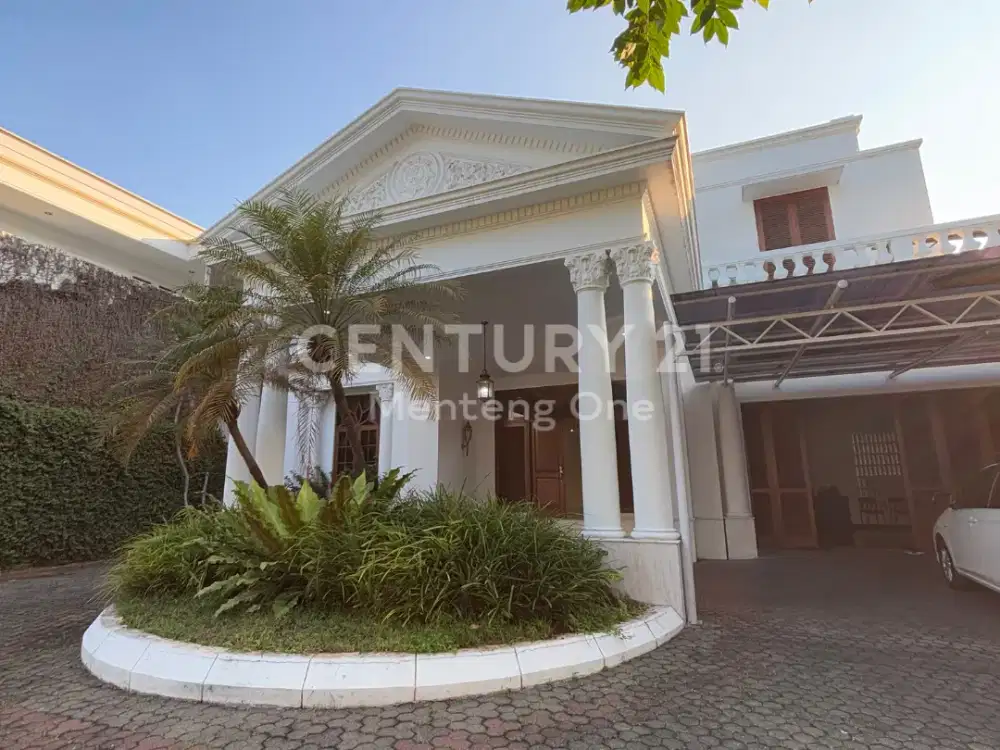 Disewa Rumah Mewah dengan Kolam Renang di Menteng Inti, Jakarta Pusat – LT 1050 m², LB 1500 m²