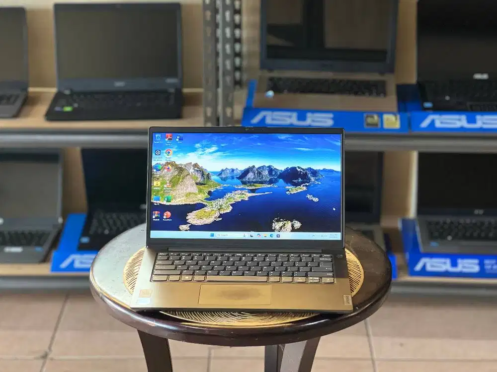 PROMO LENOVO V14 G3 CORE I3-1215U/SSD256GB/RAM8GB MODEL SLIM TIPIS