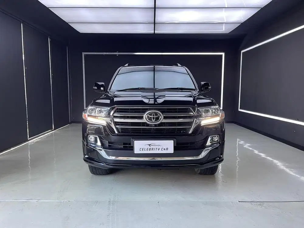 Toyota Landcruiser 200VXR 4.5 AT 2019