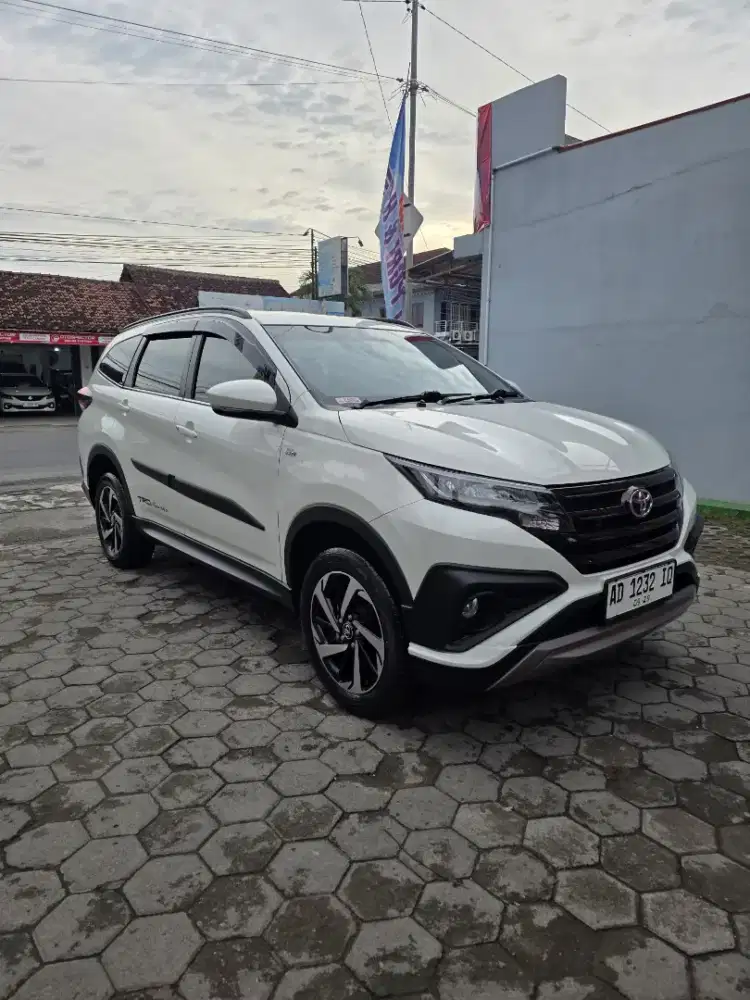 Toyota rush trd s MT 2019 istimewa low km