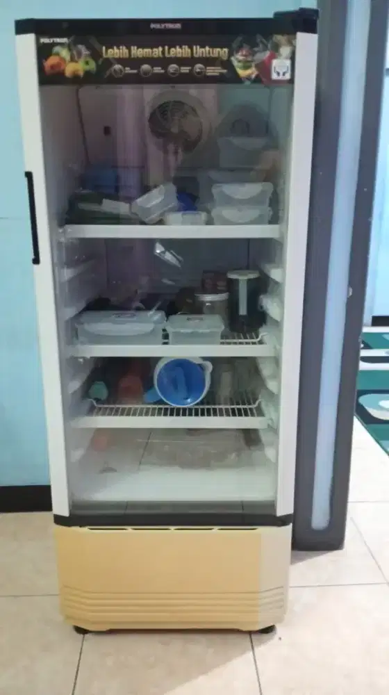 Showcase/kulkas pendingin 3rak Polytron