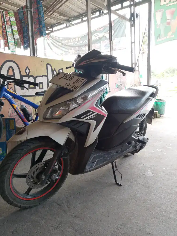 Jual Honda Vario karbu th 2011