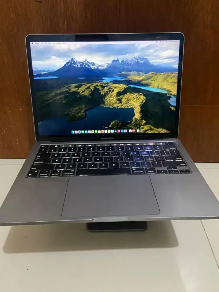 MacBook Pro M1 8/256 Beli 2022