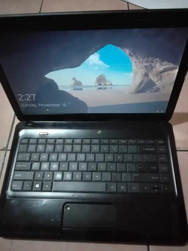 Hp 1000 AMD A4-3330MX, Ram 4Gb,Hdd 320Gb, Batre 2-3 Jam