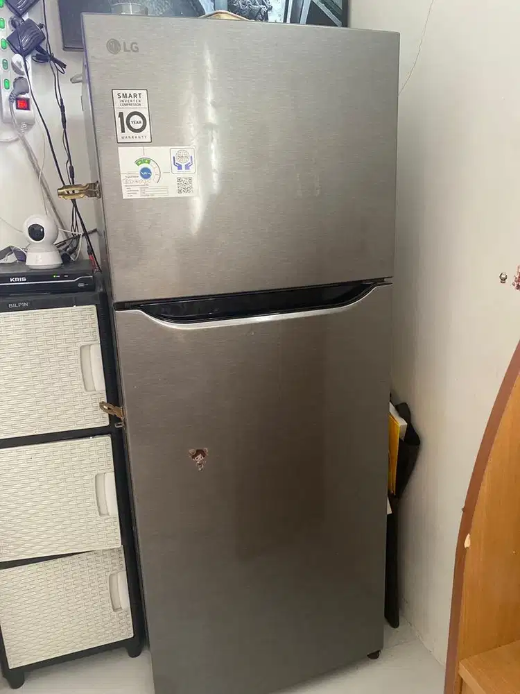 Kulkas LG 2 pintu. Seken rasa baru