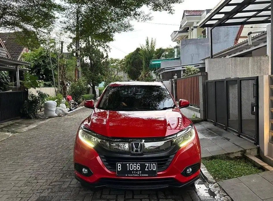 honda HRV 2020 E AT Facelift Matic Model 2021 non SE prestige