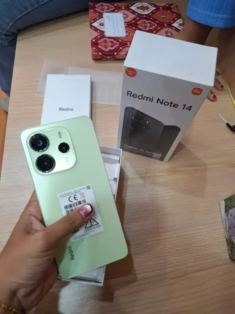 Redmi note 14 8+8/128 gb