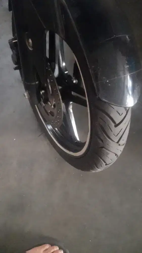 Yamaha vixion warna hitam